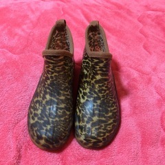 ヒョウ柄レインシューズの画像