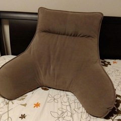 ラクラクいつでも背もたれ 肘付き