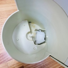 SHARP シャープ 気化式加湿器 HV-E30-W プラズマクラスター搭載 ホワイト 2015年製の画像