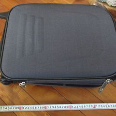 旅行カバン　ほぼ新品 　②