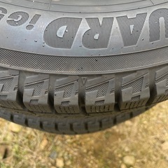 美品 スタッドレスタイヤ 145/80/13 ①の画像