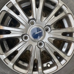 美品 スタッドレスタイヤ 145/80/13 ①の画像