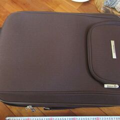 旅行カバン　ほぼ新品　②