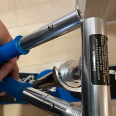 スノースクーター、折りたたみ機能付きの画像