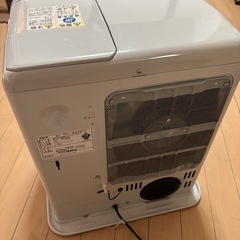 【決定】1/20引き渡し限定 石油ファンヒーターと灯油缶の画像