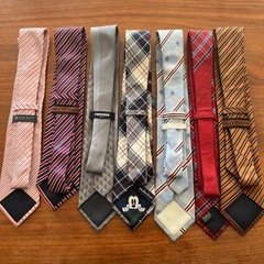 ネクタイ8本の画像