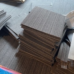【受渡者決定】タイルカーペット 50x50 100枚の画像