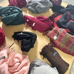 純羊毛のマフラー14枚セットの画像