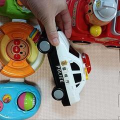 アンパンマン消防車　パトカー　アンパンマンおもちゃの画像