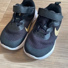 NIKE スニーカー　キッズ