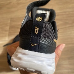 NIKE スニーカー　キッズの画像