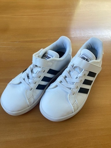 【試着のみ】adidas スニーカー