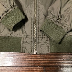 【120】UNIQLO  MA-1ブルゾンの画像