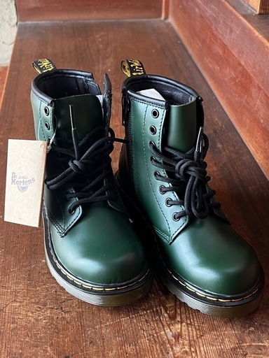 ドクターマーチンキッズ8ホール14.5センチ 新品ドクターマーチンキッズ8ホール 8ホール Dr.Martens(ドクター