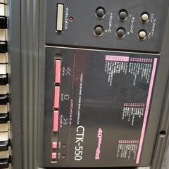 電子ピアノの画像