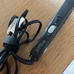ストレートアイロン　コンパクトサイズ　収納袋付きの画像