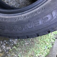Goodyear　グッドイヤースタッドレス１６５／６５Ｒ１４　４本セットの画像