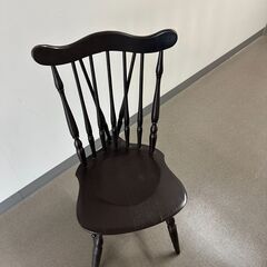 木製の椅子（4脚）