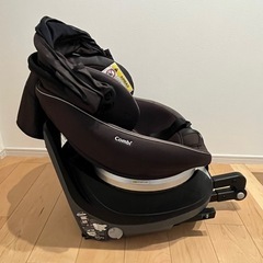 コンビ　チャイルドシート　新生児からOK