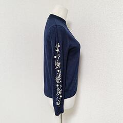 チェスティ クルーネック長袖ニット トップス ビジューパール ネイビー F レディースの画像