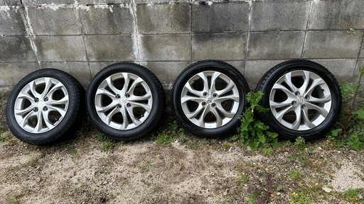 スタッドレスタイヤ付きアルミホイール15インチ4本