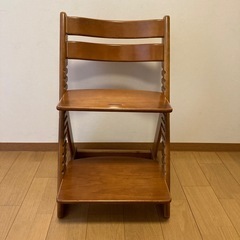 ベビーチェア　ブラウン
の画像