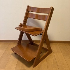 ベビーチェア　ブラウン
