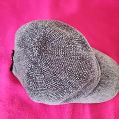 帽子２個(キャップ。つば付き)の画像