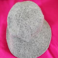 帽子２個(キャップ。つば付き)の画像