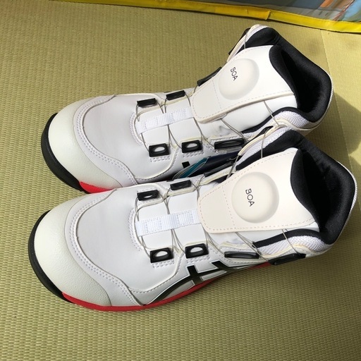 安全靴アシックス　BOA  　23.5cm
