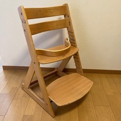 ベビーチェア　ベージュ
