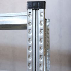 イタリア発祥の業務用シェルフ収納ブランド METALSISTEM(メタルシステム)の3段シェルフ/キャスター付き。店舗什器などにもおススメのインダストリアルなオープンシェルフは飾り棚としても♪の画像