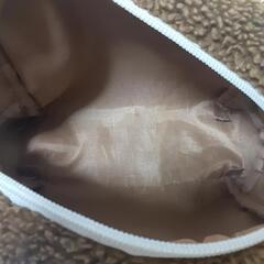 SHEIN　ふわふわ化粧ポーチの画像