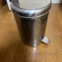 アンティークゴミ箱