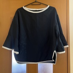 きれいめトップス