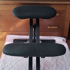 姿勢が良くなるバランスチェア