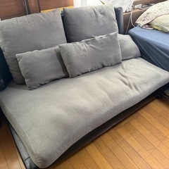 カウチソファー