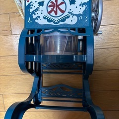 電動かき氷機 中古です ハンドルがぐらぐらしてますが、ちゃんと動きます