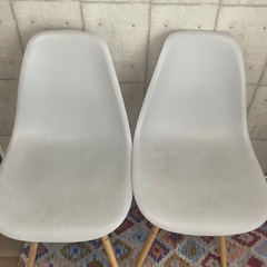 2脚イームズシェルチェア、ダイニングチェア