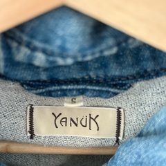 ヤヌーク、上着の画像