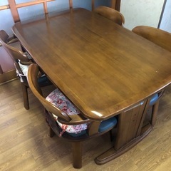 ダイニングテーブル