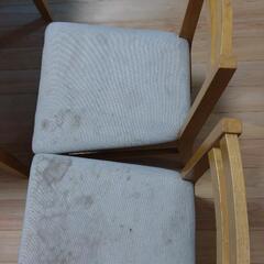 【中古】2人用ダイニングテーブルセット（イス2脚とイスカバー付き）の画像