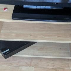 テレビとテレビ台の画像