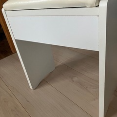 椅子木製品の画像