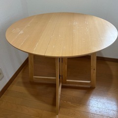 《決まりました》1/31で処分！ダイニングテーブル　折り畳みテーブル　丸テーブル　円形テーブルの画像