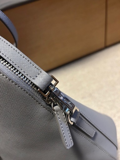 中古美品：アニエスベー　グレーバック