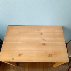 木製作業テーブルの画像