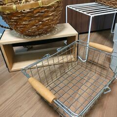 【全て無料！1/28まで！天然カゴなど】収納用具、家具まとめ譲り@東京都品川区大井町の画像