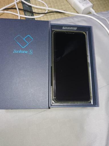 ゲーミングスマホZenFone5