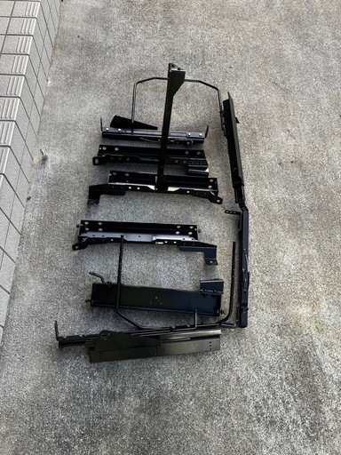 30プリウス　レカロシートレール